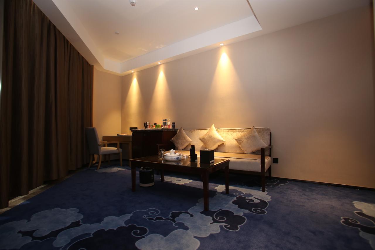 Shenzhen Kaileiston Hotel Exterior photo